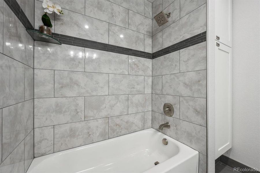 Furnished interior view inside a new home in , Lakewood (Image 9).