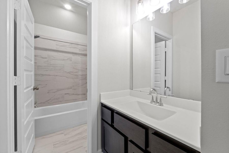 Furnished interior view inside a new home in Parmer Ranch, Georgetown (Image 15).