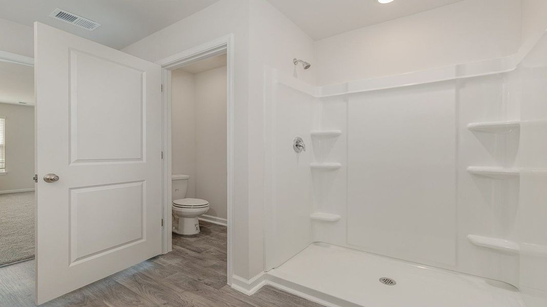 Representative unfurnished interior of a home built from the DOVER-EXPRESS by D.R. Horton in Stanbury Creek, Supply (Image 29).