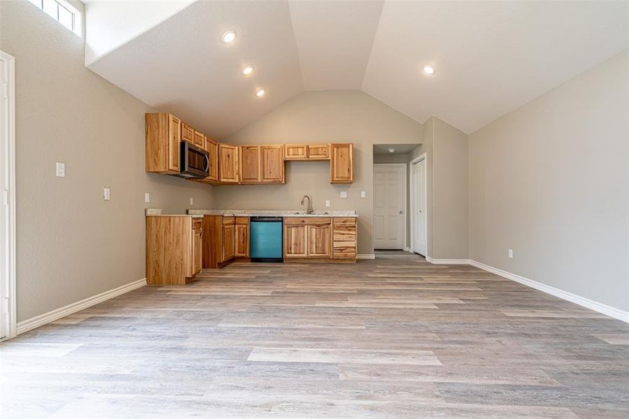 Spacious, unfurnished interior of a new home in , Dublin (Image 25).