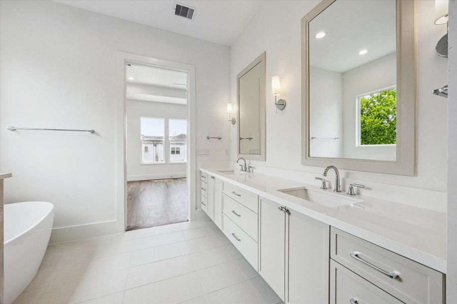 Furnished interior view inside a new home in , Houston (Image 10).