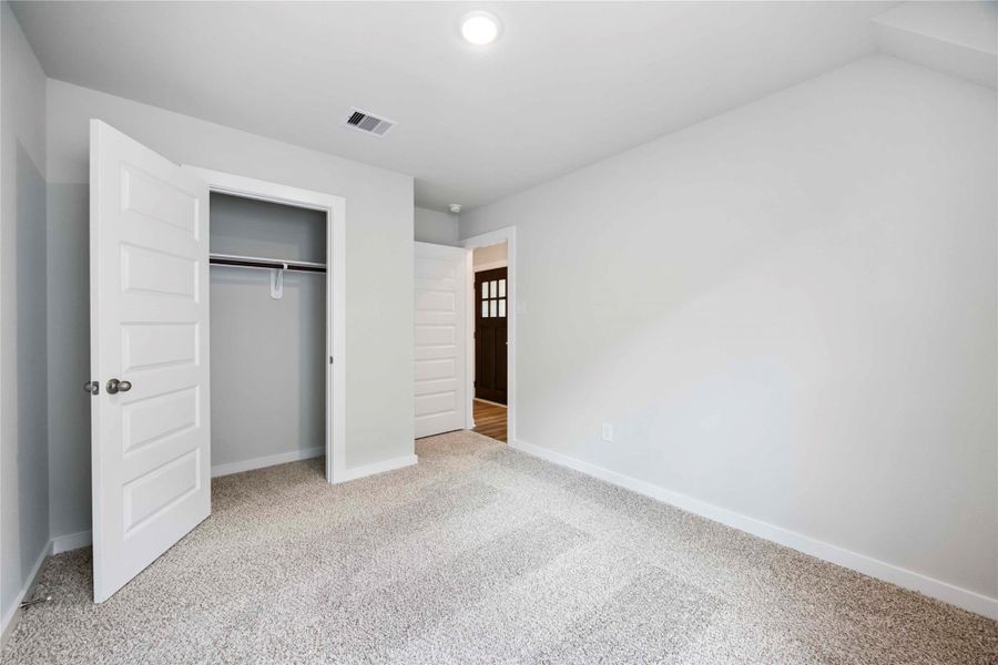 Spacious, unfurnished interior of a new home in The Villages at Westpointe, Dayton (Image 12).