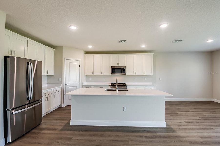 Furnished interior view inside a new home in Pasadena Landing, Wesley Chapel (Image 7). Furnished interior view inside a new home in Pasadena Landing, Wesley Chapel (Image 7).