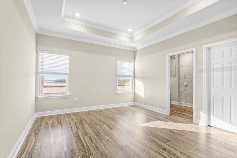 Spacious, unfurnished interior of a new home in Lake Merial, Panama City (Image 29).