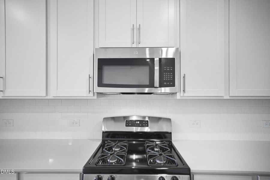 SUN_Everlee_Pic_CarsonII_QMI_230_Kitchen SUN_Everlee_Pic_CarsonII_QMI_230_Kitchen