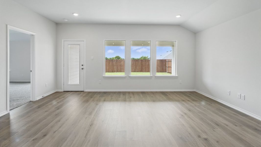 Spacious, unfurnished interior of a new home in Crane Crossing, Crandall (Image 15).