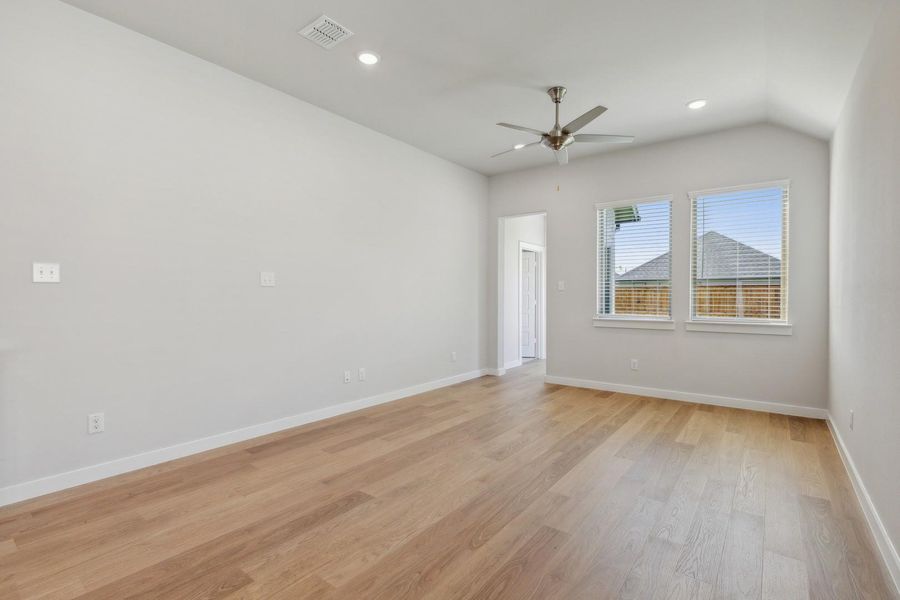 Spacious, unfurnished interior of a new home in Trinity Ranch, Elgin (Image 10). Spacious, unfurnished interior of a new home in Trinity Ranch, Elgin (Image 10).
