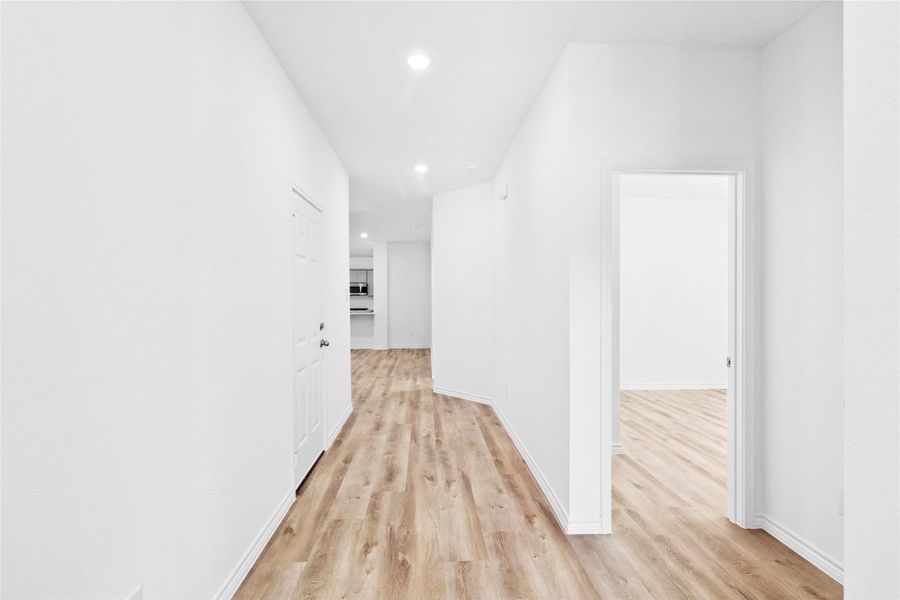 Spacious, unfurnished interior of a new home in , Willis (Image 21).