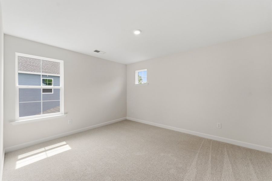 Spacious, unfurnished interior of a new home in Timberland Grove, Anderson (Image 33).