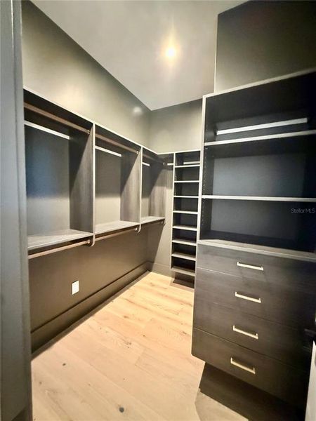 Image 92 of a home in .