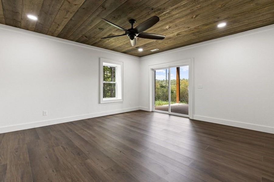Spacious, unfurnished interior of a new home in , Mineral Bluff (Image 19).