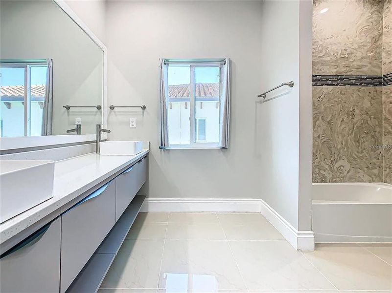 Furnished interior view inside a new home in , Davenport (Image 16).