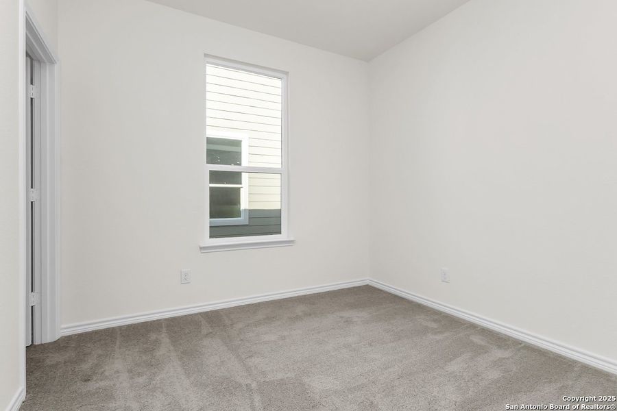 Spacious, unfurnished interior of a new home in Medina Crossing, Von Ormy (Image 13).