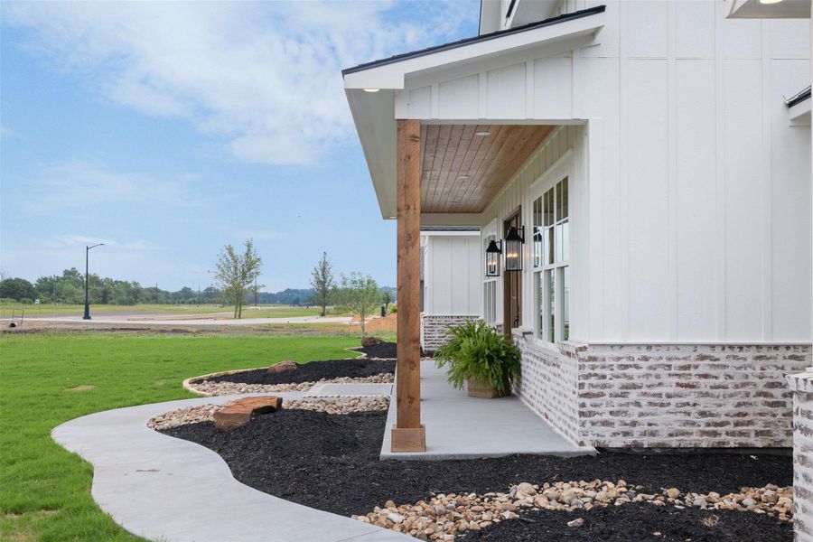 Exterior details and patio area of a home in , Snook (Image 4).