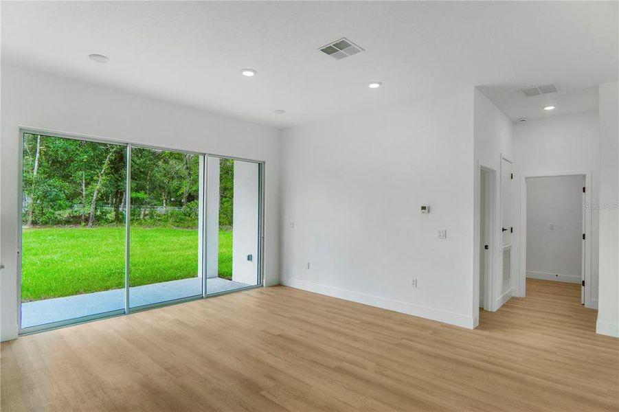 Spacious, unfurnished interior of a new home in , Dunnellon (Image 14). Spacious, unfurnished interior of a new home in , Dunnellon (Image 14).