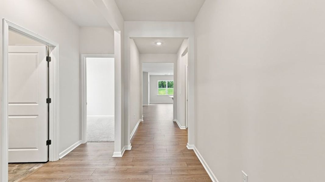 Spacious, unfurnished interior of a new home in Hunters Ridge, Woodruff (Image 18).