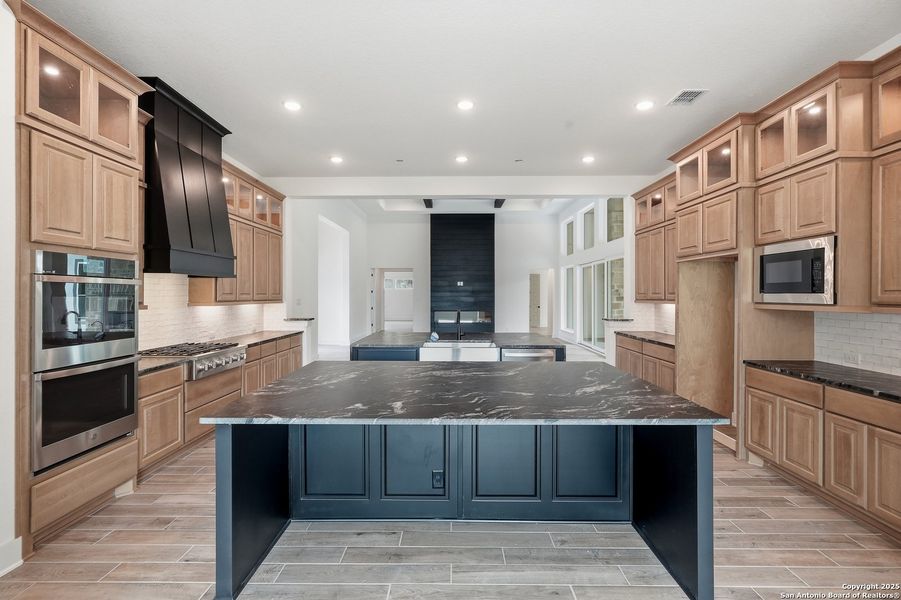 Furnished interior view inside a new home in Caliza Reserve, Boerne (Image 14). Furnished interior view inside a new home in Caliza Reserve, Boerne (Image 14).