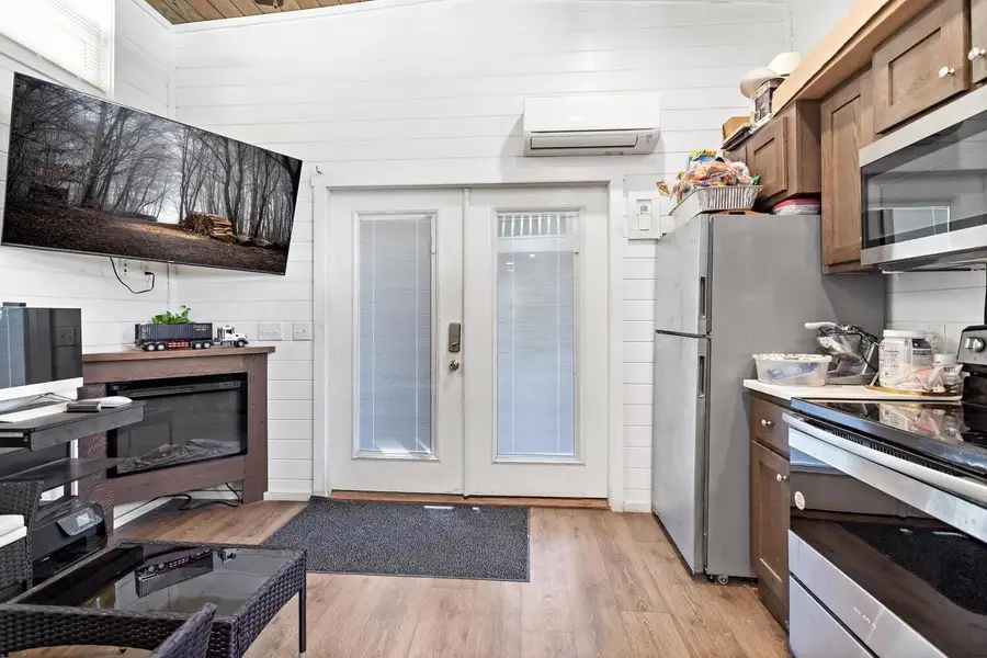 Furnished interior view inside a new home in , Liberty (Image 6).