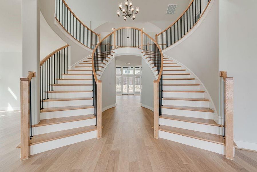 Spacious, unfurnished interior of a new home in Somerset Park, Rockwall (Image 34). Spacious, unfurnished interior of a new home in Somerset Park, Rockwall (Image 34).