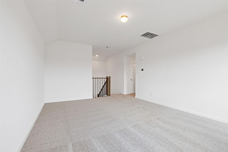 Spacious, unfurnished interior of a new home in Sunterra, Katy (Image 31). Spacious, unfurnished interior of a new home in Sunterra, Katy (Image 31).