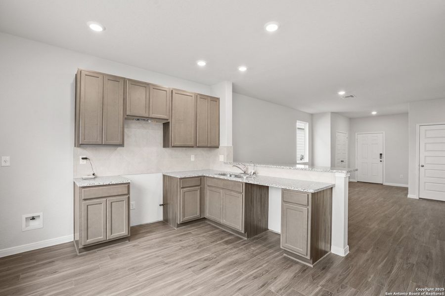 Furnished interior view inside a new home in Dauer Ranch, New Braunfels (Image 7). Furnished interior view inside a new home in Dauer Ranch, New Braunfels (Image 7).