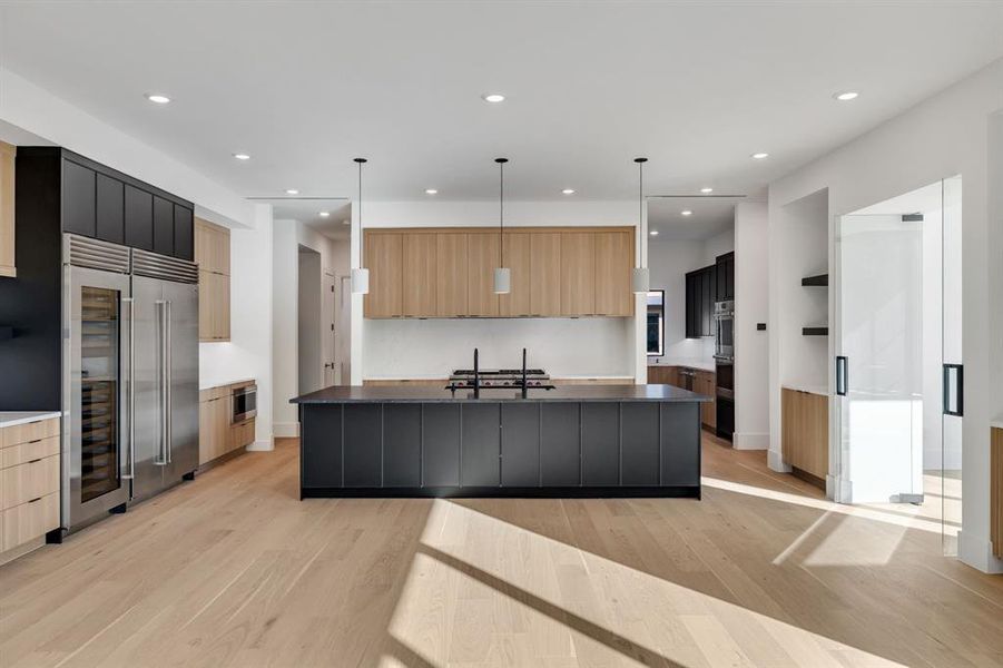 Furnished interior view inside a new home in , Farmers Branch (Image 16).