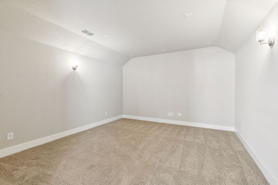 Spacious, unfurnished interior of a new home in Painted Tree Woodland West, McKinney (Image 33).