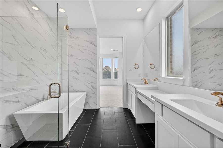 Furnished interior view inside a new home in Goodland, Venus (Image 11).