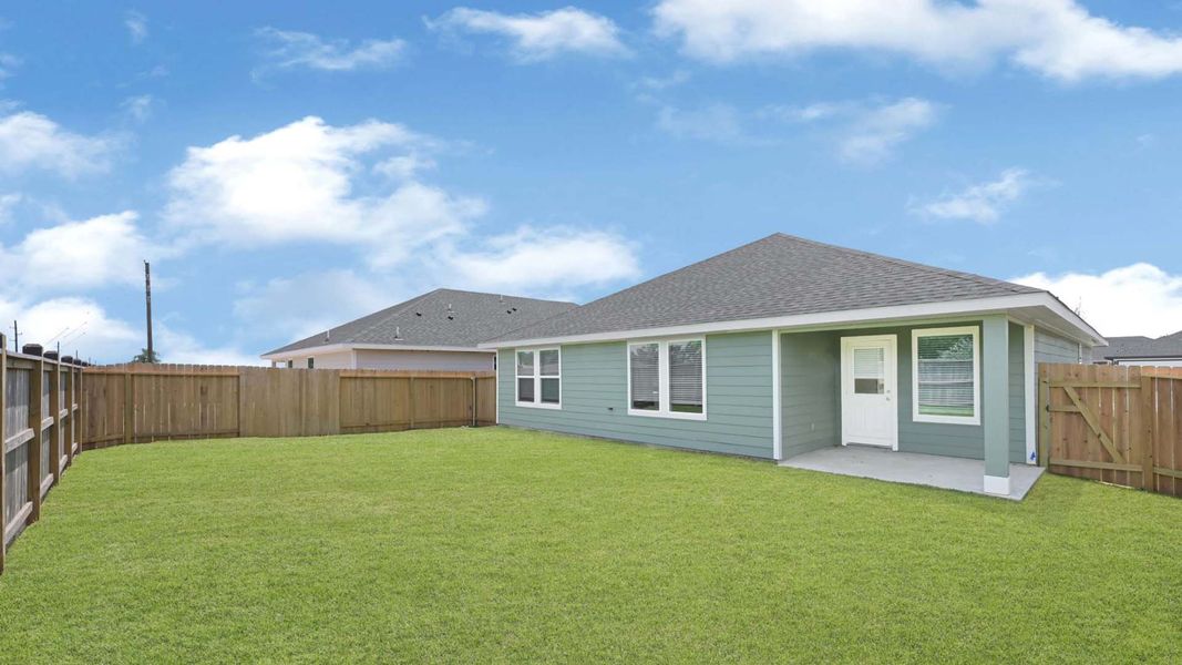 Representative exterior details of a home built from the Cali by D.R. Horton in Holly Ridge, Rosenberg (Image 18).