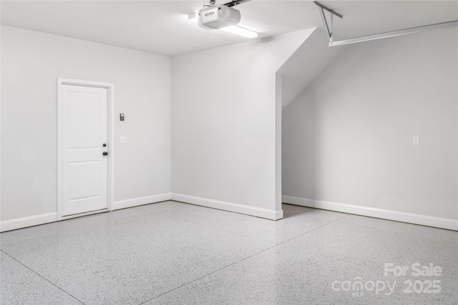 Spacious, unfurnished interior of a new home in , Asheville (Image 20).