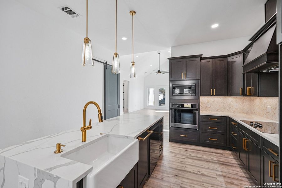 Furnished interior view inside a new home in , Kerrville (Image 9).