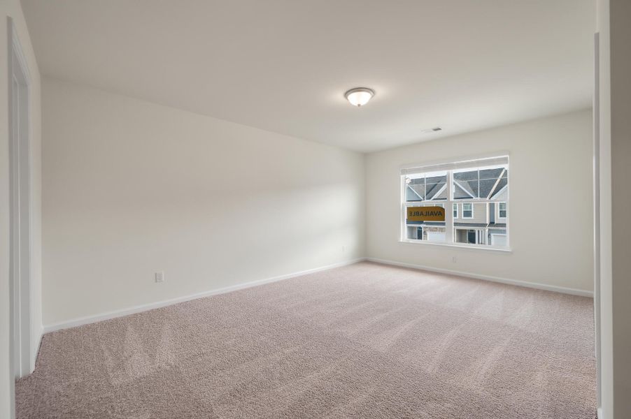 Spacious, unfurnished interior of a new home in The Landings at Montague, Goose Creek (Image 31).