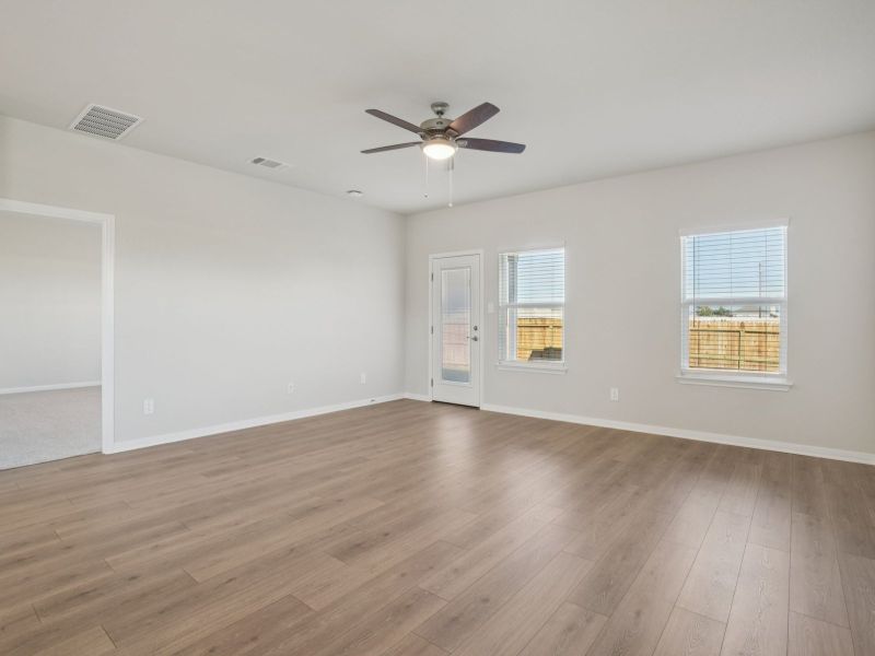 Spacious, unfurnished interior of a new home in Sagebrooke - Premier Series, San Antonio (Image 14). Spacious, unfurnished interior of a new home in Sagebrooke - Premier Series, San Antonio (Image 14).