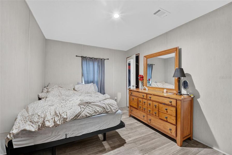 Furnished interior view inside a new home in , Hawthorne (Image 16).