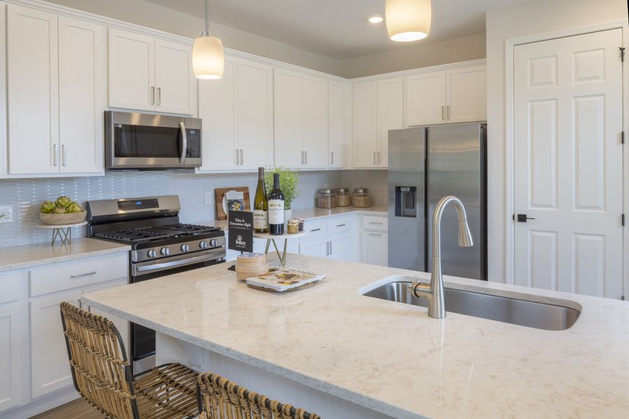 Kitchen | Skye | Spring Walk at The Junction | New Homes in DeBary, FL | Landsea Homes