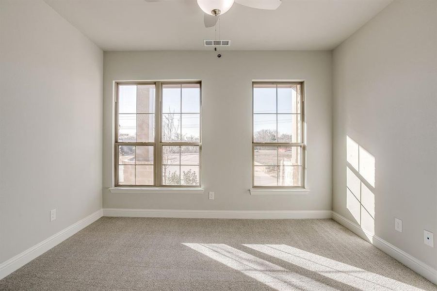Spacious, unfurnished interior of a new home in Knight's Landing on Eden Road, Arlington (Image 16).
