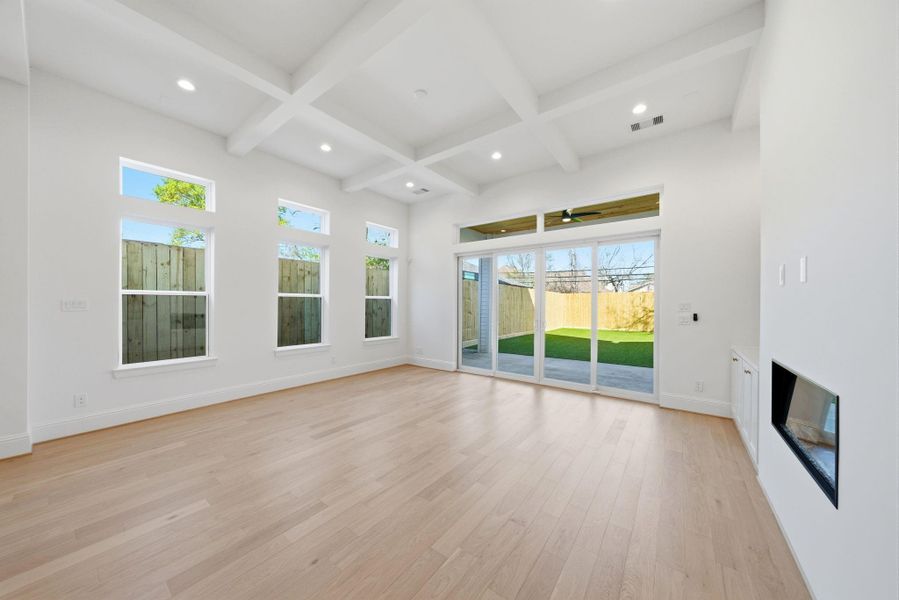 Spacious, unfurnished interior of a new home in , Houston (Image 22).