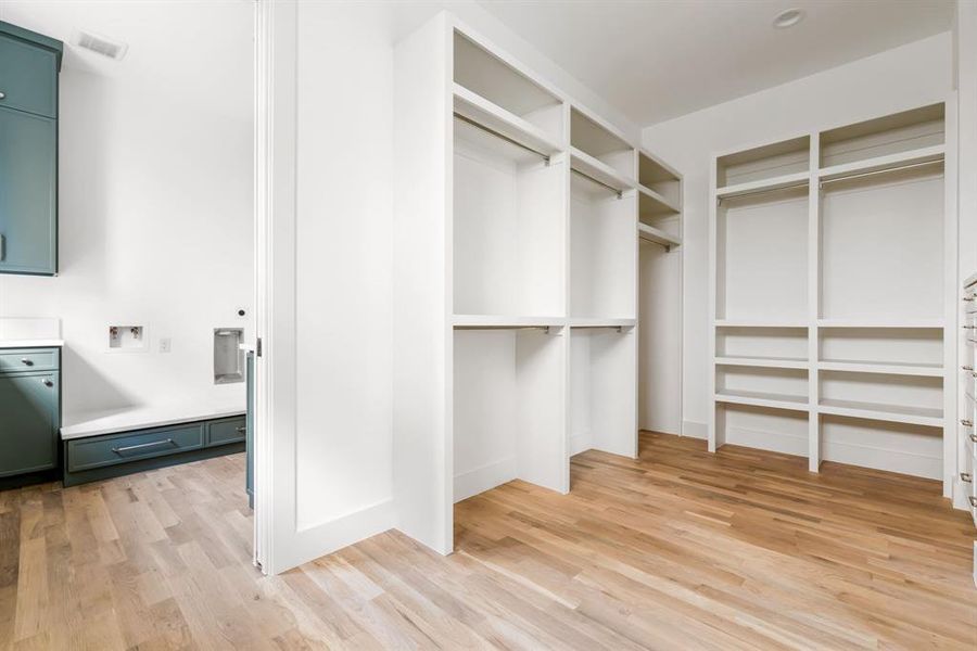 Furnished interior view inside a new home in , Dallas (Image 7). Furnished interior view inside a new home in , Dallas (Image 7).