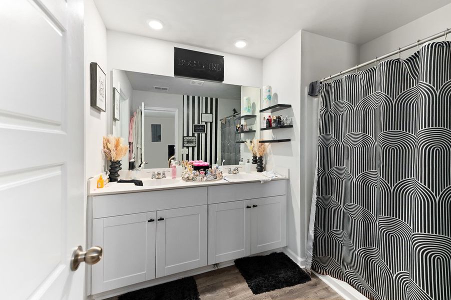 Furnished interior view inside a new home in , Charleston (Image 4).