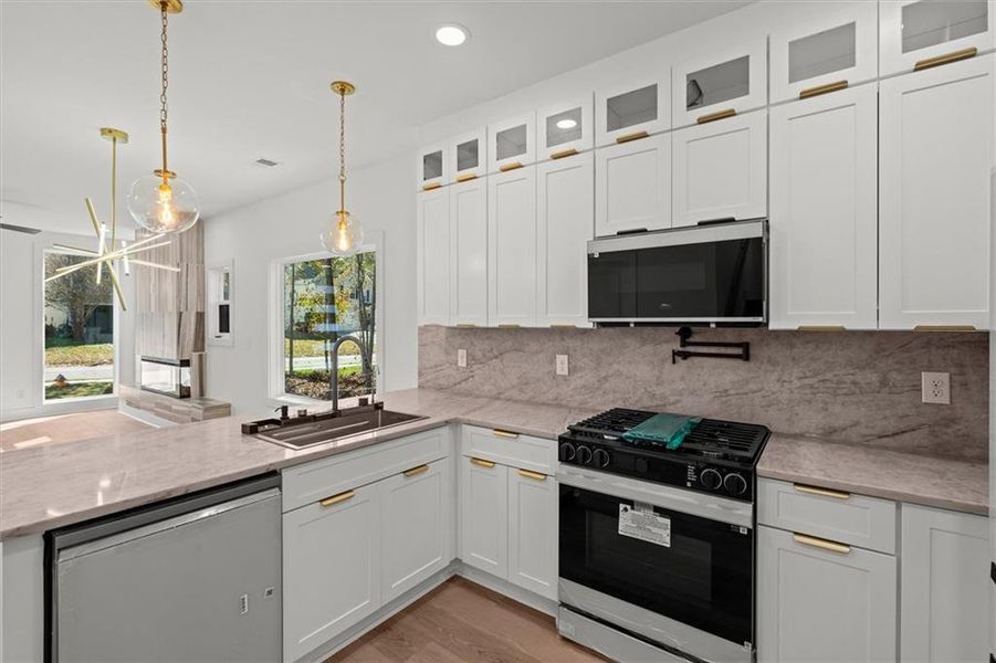 Furnished interior view inside a new home in , Villa Rica (Image 46). Furnished interior view inside a new home in , Villa Rica (Image 46).