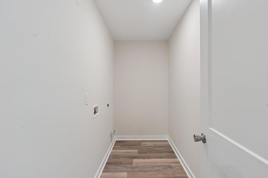 Spacious, unfurnished interior of a new home in , Gainesville (Image 37).