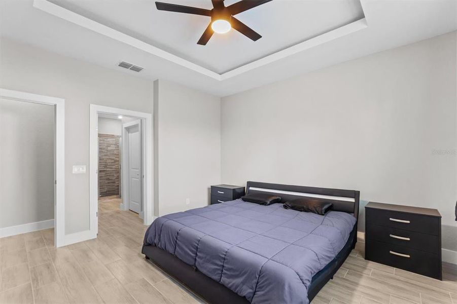 Furnished interior view inside a new home in , Kissimmee (Image 9).