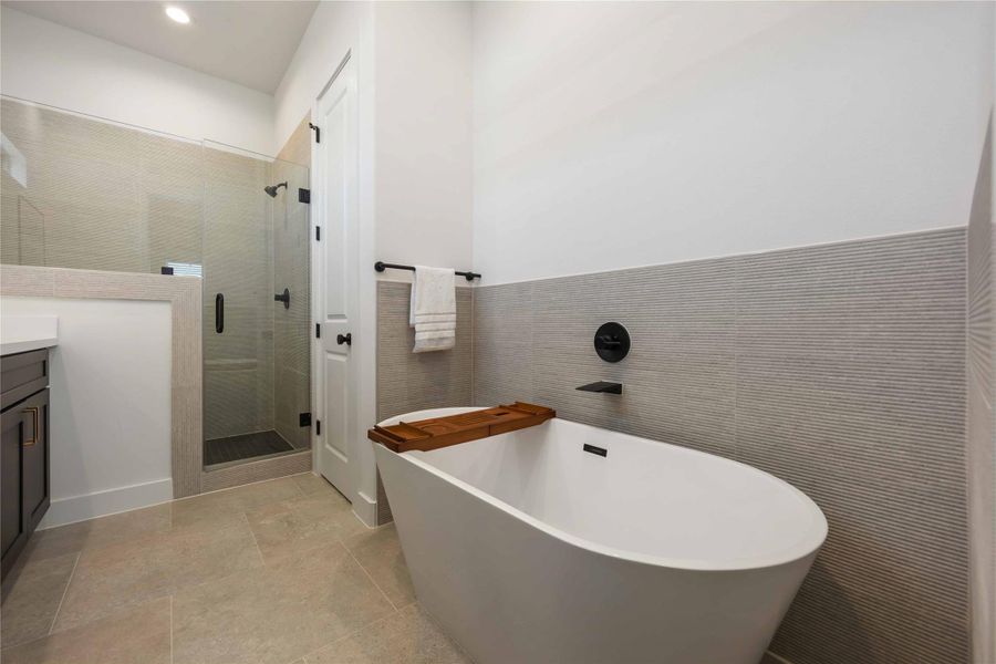 Soaking tub Soaking tub