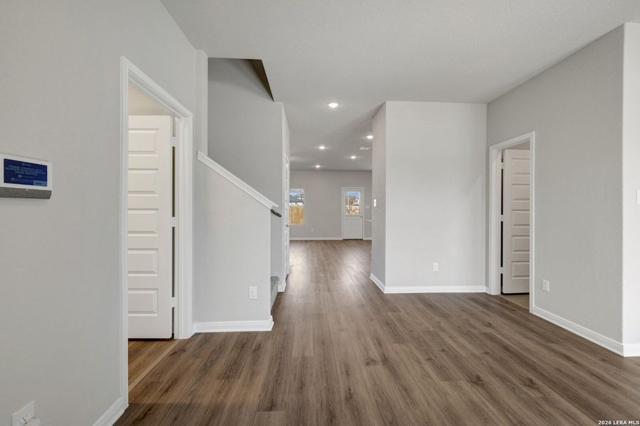 Spacious, unfurnished interior of a new home in Paloma Park, Converse (Image 29).