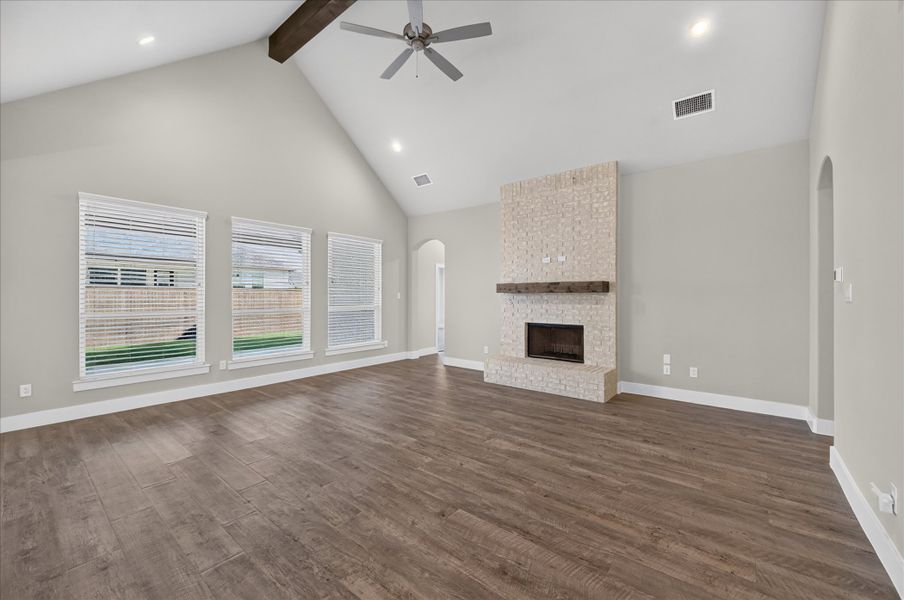 Spacious, unfurnished interior of a new home in LeTara, Haslet (Image 15).
