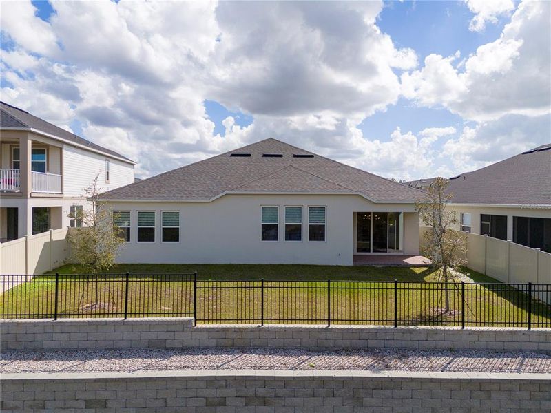 Exterior details and patio area of a home in , Apopka (Image 32).