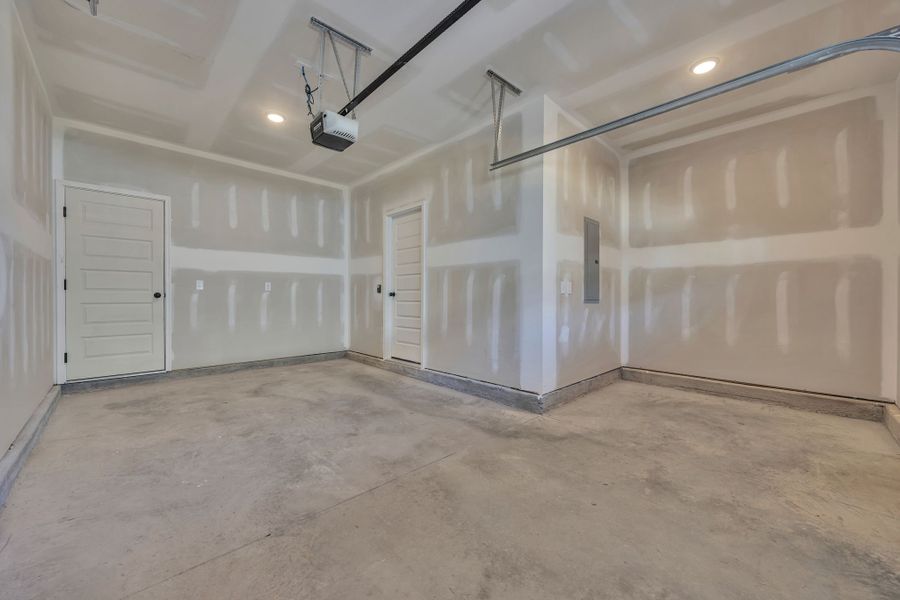 Representative unfurnished interior of a home built from the Fontaine by Parkside Builders in The Parks of Mill Town, Chattanooga (Image 21).