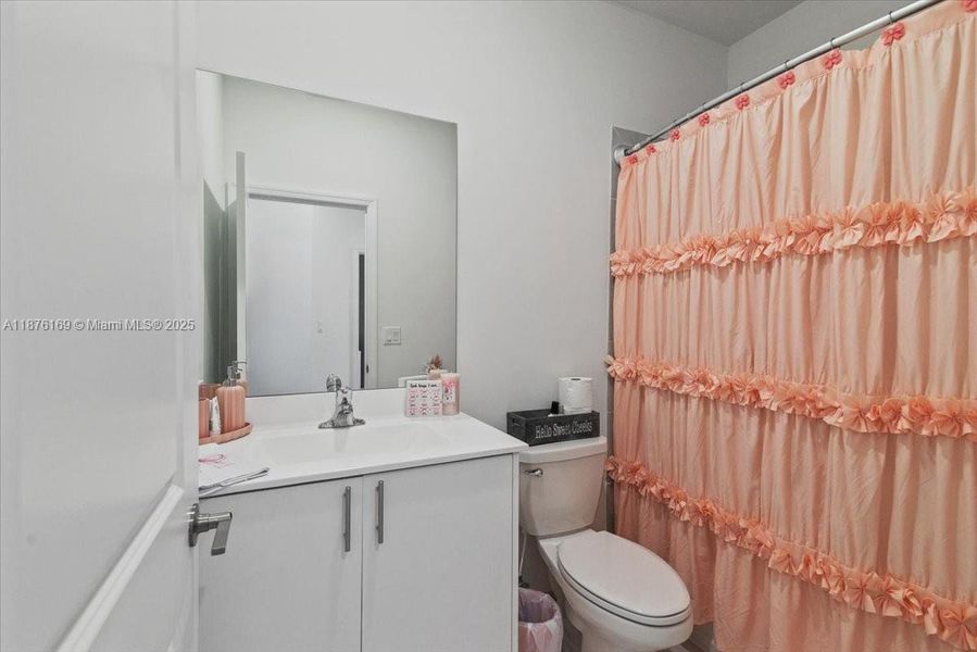 Furnished interior view inside a new home in , Homestead (Image 31).