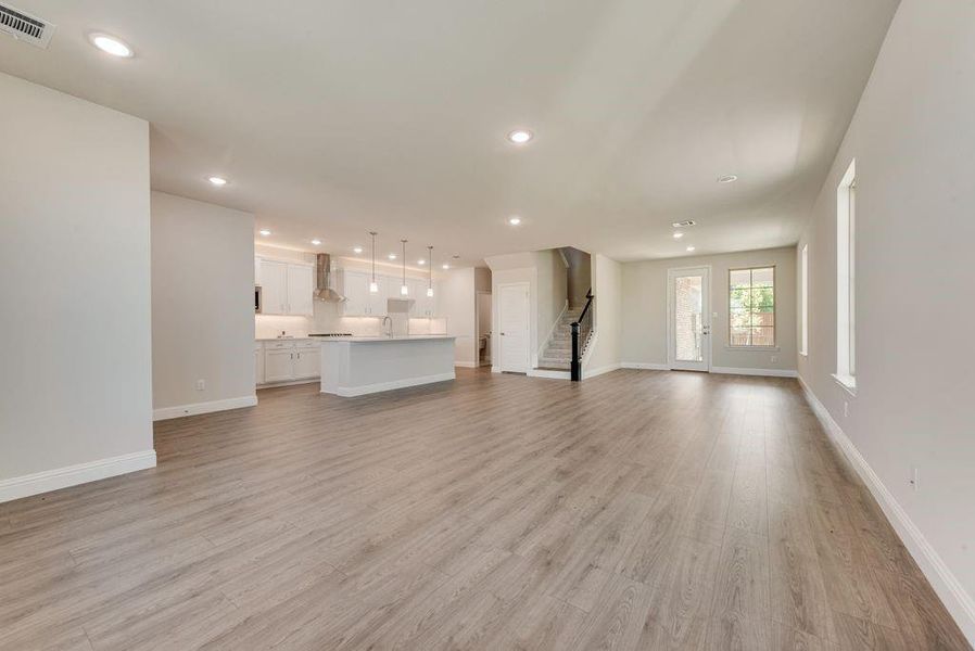 Spacious, unfurnished interior of a new home in Bayside, Rowlett (Image 17).