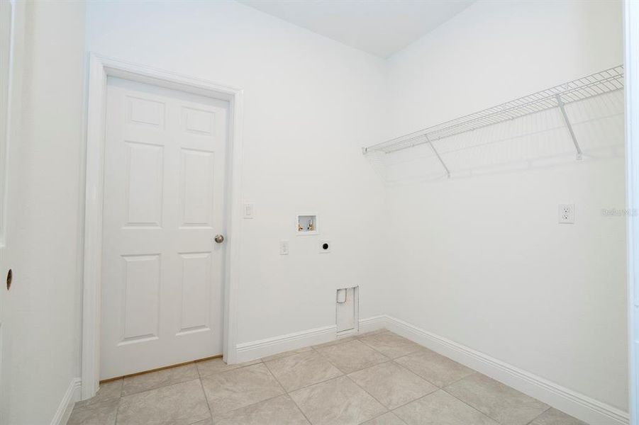 Spacious, unfurnished interior of a new home in , Dunnellon (Image 64).